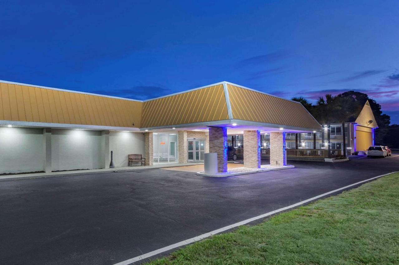 Quality Inn & Suites Pawleys Island Εξωτερικό φωτογραφία